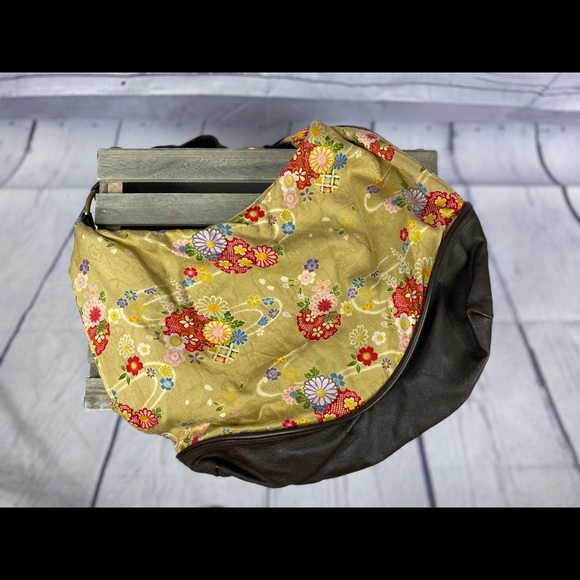 Boho Floral Golden Shoulder Bag - Picture 3 of 12